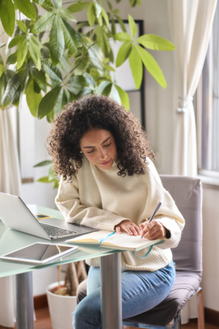 Woman learning through Financial Wellness